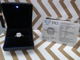  Lady's Diamond Engagement Ring