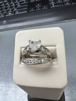  Lady's Diamond Wedding Set